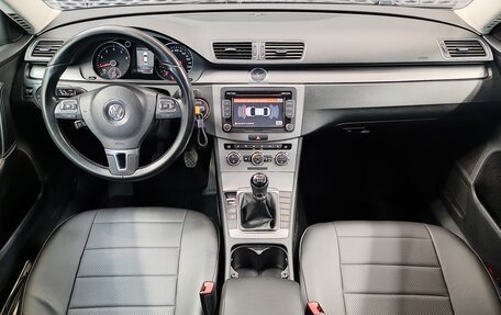 Volkswagen Passat B7, 2012 год, 1 090 000 рублей, 13 фотография