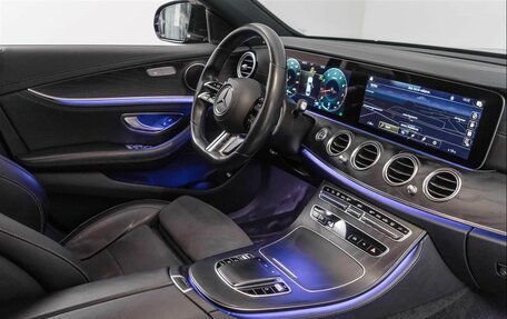 Mercedes-Benz E-Класс, 2021 год, 3 999 000 рублей, 9 фотография