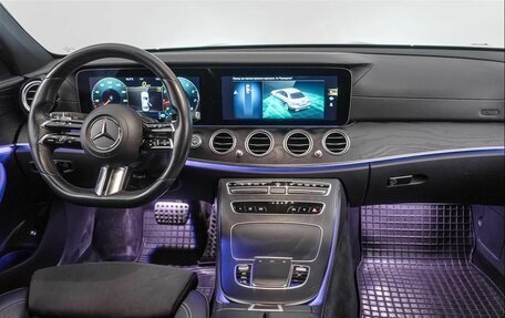 Mercedes-Benz E-Класс, 2021 год, 3 999 000 рублей, 10 фотография