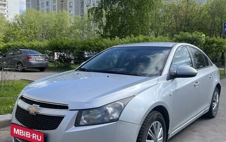 Chevrolet Cruze II, 2011 год, 700 000 рублей, 1 фотография