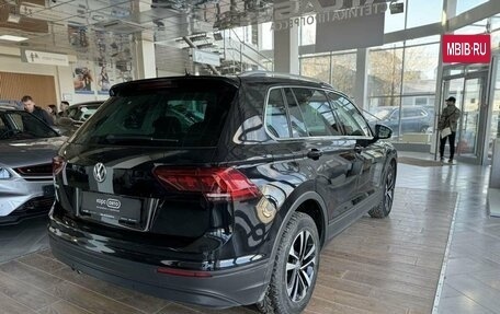 Volkswagen Tiguan II, 2019 год, 2 699 000 рублей, 3 фотография