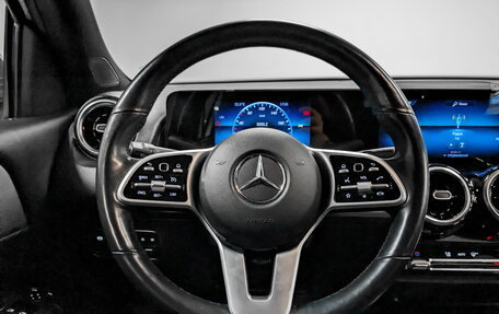 Mercedes-Benz GLB, 2021 год, 4 500 000 рублей, 28 фотография