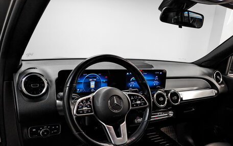 Mercedes-Benz GLB, 2021 год, 4 500 000 рублей, 25 фотография