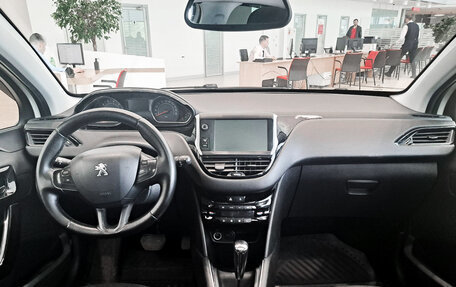 Peugeot 208 II, 2013 год, 775 000 рублей, 14 фотография