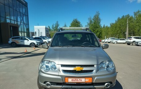 Chevrolet Niva I рестайлинг, 2011 год, 550 000 рублей, 2 фотография