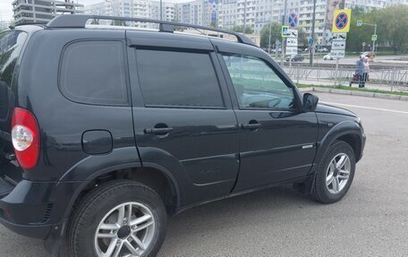 Chevrolet Niva I рестайлинг, 2017 год, 920 000 рублей, 7 фотография