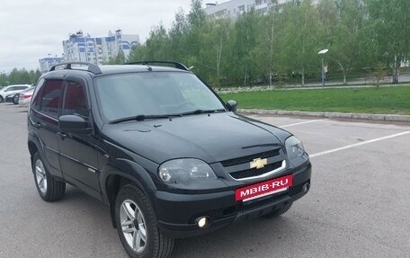 Chevrolet Niva I рестайлинг, 2017 год, 920 000 рублей, 10 фотография