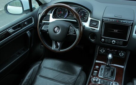 Volkswagen Touareg III, 2016 год, 3 989 000 рублей, 9 фотография