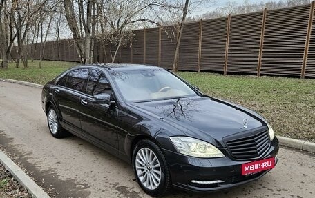 Mercedes-Benz S-Класс, 2010 год, 1 550 000 рублей, 2 фотография