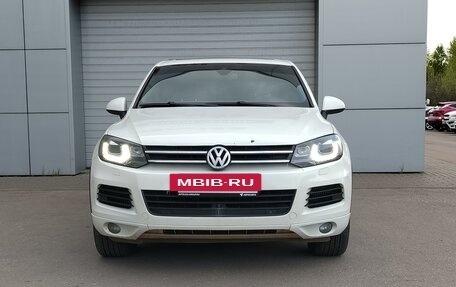 Volkswagen Touareg III, 2011 год, 1 987 000 рублей, 4 фотография