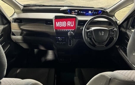 Honda Freed II, 2021 год, 1 240 000 рублей, 3 фотография