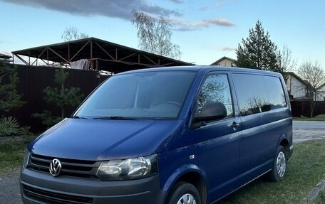 Volkswagen Transporter T5 рестайлинг, 2013 год, 1 980 000 рублей, 1 фотография