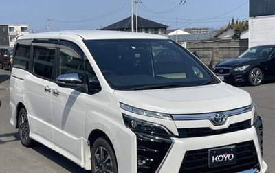 Toyota Voxy III, 2021 год, 1 760 000 рублей, 1 фотография