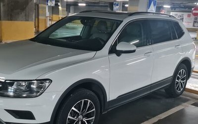 Volkswagen Tiguan II, 2019 год, 2 600 000 рублей, 1 фотография