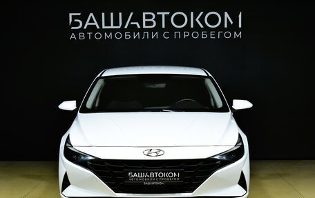 Hyundai Elantra, 2021 год, 2 380 000 рублей, 3 фотография