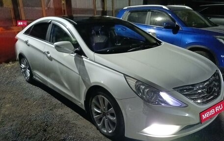 Hyundai Sonata VI, 2010 год, 1 385 000 рублей, 1 фотография