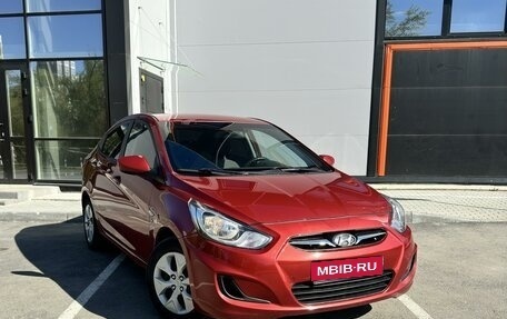 Hyundai Solaris II рестайлинг, 2011 год, 798 000 рублей, 1 фотография