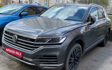 Volkswagen Touareg III, 2019 год, 4 500 000 рублей, 1 фотография