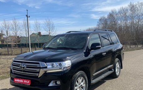 Toyota Land Cruiser 200, 2015 год, 5 600 000 рублей, 1 фотография