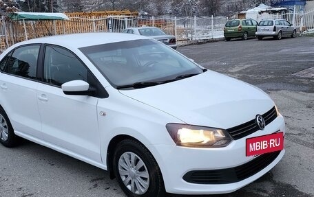 Volkswagen Polo VI (EU Market), 2015 год, 700 000 рублей, 2 фотография