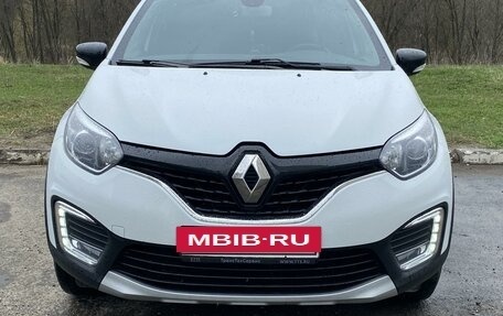 Renault Kaptur I рестайлинг, 2019 год, 1 790 000 рублей, 2 фотография