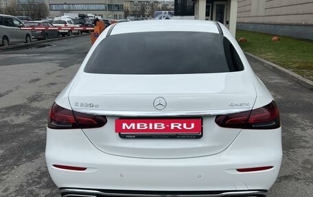 Mercedes-Benz E-Класс, 2021 год, 4 475 000 рублей, 3 фотография