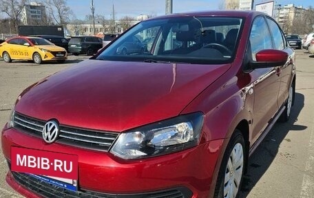 Volkswagen Polo VI (EU Market), 2013 год, 1 150 000 рублей, 2 фотография