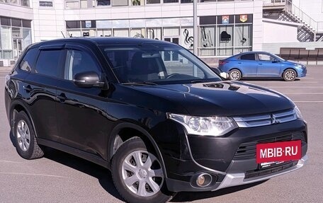 Mitsubishi Outlander III рестайлинг 3, 2015 год, 1 697 070 рублей, 2 фотография