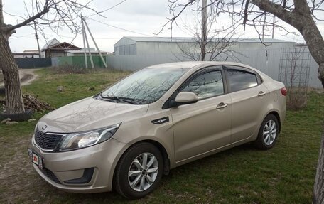 KIA Rio III рестайлинг, 2013 год, 980 000 рублей, 1 фотография