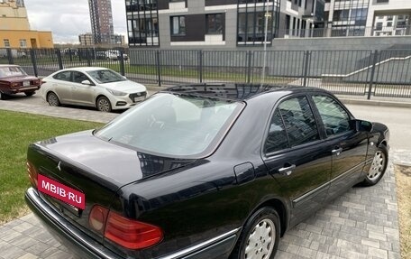 Mercedes-Benz E-Класс, 1997 год, 450 000 рублей, 10 фотография