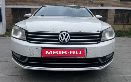 Volkswagen Passat B7, 2011 год, 750 000 рублей, 1 фотография
