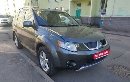 Mitsubishi Outlander III рестайлинг 3, 2008 год, 1 065 000 рублей, 2 фотография