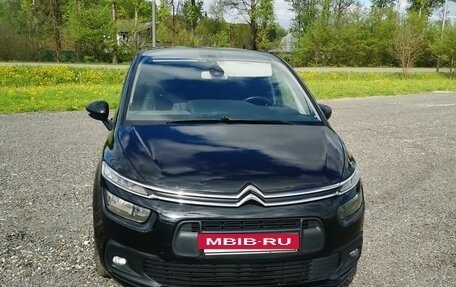 Citroen C4 Picasso II рестайлинг, 2017 год, 1 250 000 рублей, 2 фотография