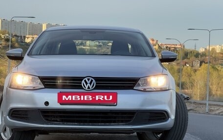 Volkswagen Jetta VI, 2013 год, 920 000 рублей, 2 фотография