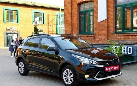 KIA Rio IV, 2022 год, 1 890 000 рублей, 2 фотография