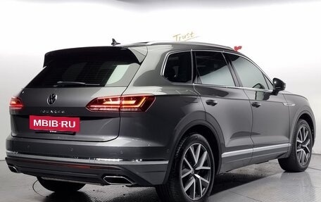 Volkswagen Touareg III, 2021 год, 4 900 000 рублей, 2 фотография