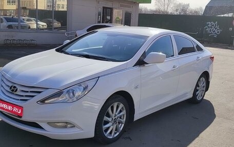 Hyundai Sonata VI, 2011 год, 1 150 000 рублей, 1 фотография