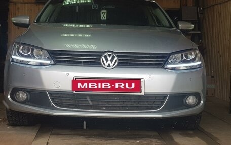 Volkswagen Jetta VI, 2011 год, 1 050 000 рублей, 1 фотография