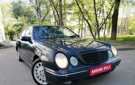 Mercedes-Benz E-Класс, 2001 год, 399 950 рублей, 1 фотография