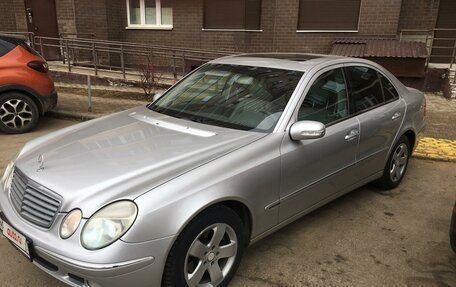 Mercedes-Benz E-Класс, 2004 год, 950 000 рублей, 2 фотография