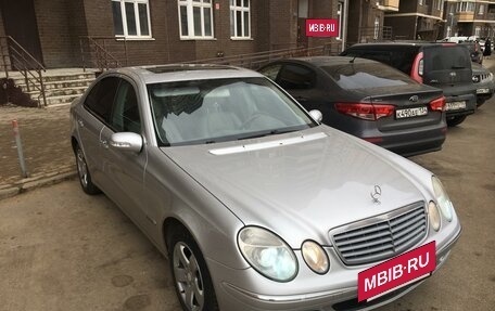 Mercedes-Benz E-Класс, 2004 год, 950 000 рублей, 3 фотография