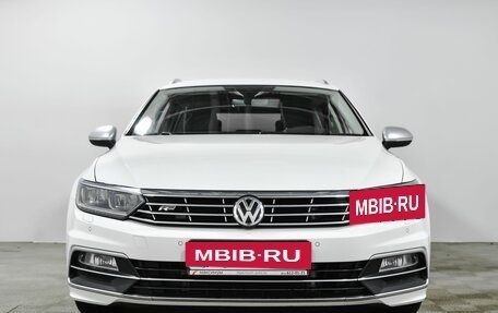 Volkswagen Passat B8 рестайлинг, 2018 год, 2 389 000 рублей, 2 фотография