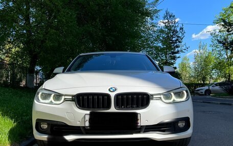 BMW 3 серия, 2018 год, 2 390 000 рублей, 3 фотография