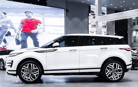 Land Rover Range Rover Evoque II, 2022 год, 4 200 000 рублей, 3 фотография