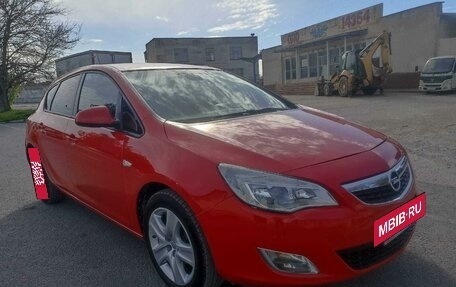 Opel Astra J, 2011 год, 680 000 рублей, 2 фотография