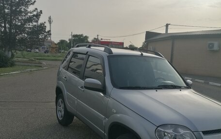 Chevrolet Niva I рестайлинг, 2014 год, 795 000 рублей, 2 фотография