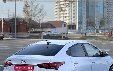 Hyundai Solaris II рестайлинг, 2021 год, 1 899 999 рублей, 5 фотография
