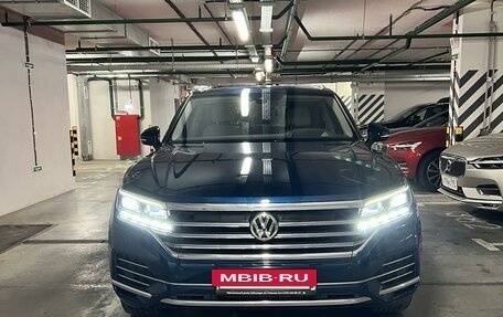 Volkswagen Touareg III, 2019 год, 5 900 000 рублей, 4 фотография