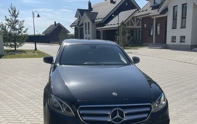 Mercedes-Benz E-Класс, 2019 год, 2 700 000 рублей, 1 фотография