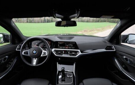 BMW 3 серия, 2019 год, 4 965 000 рублей, 2 фотография